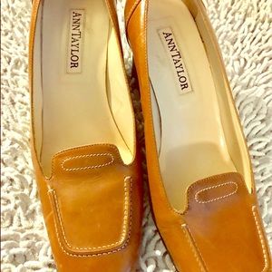 Ann Taylor Caramel Pumps